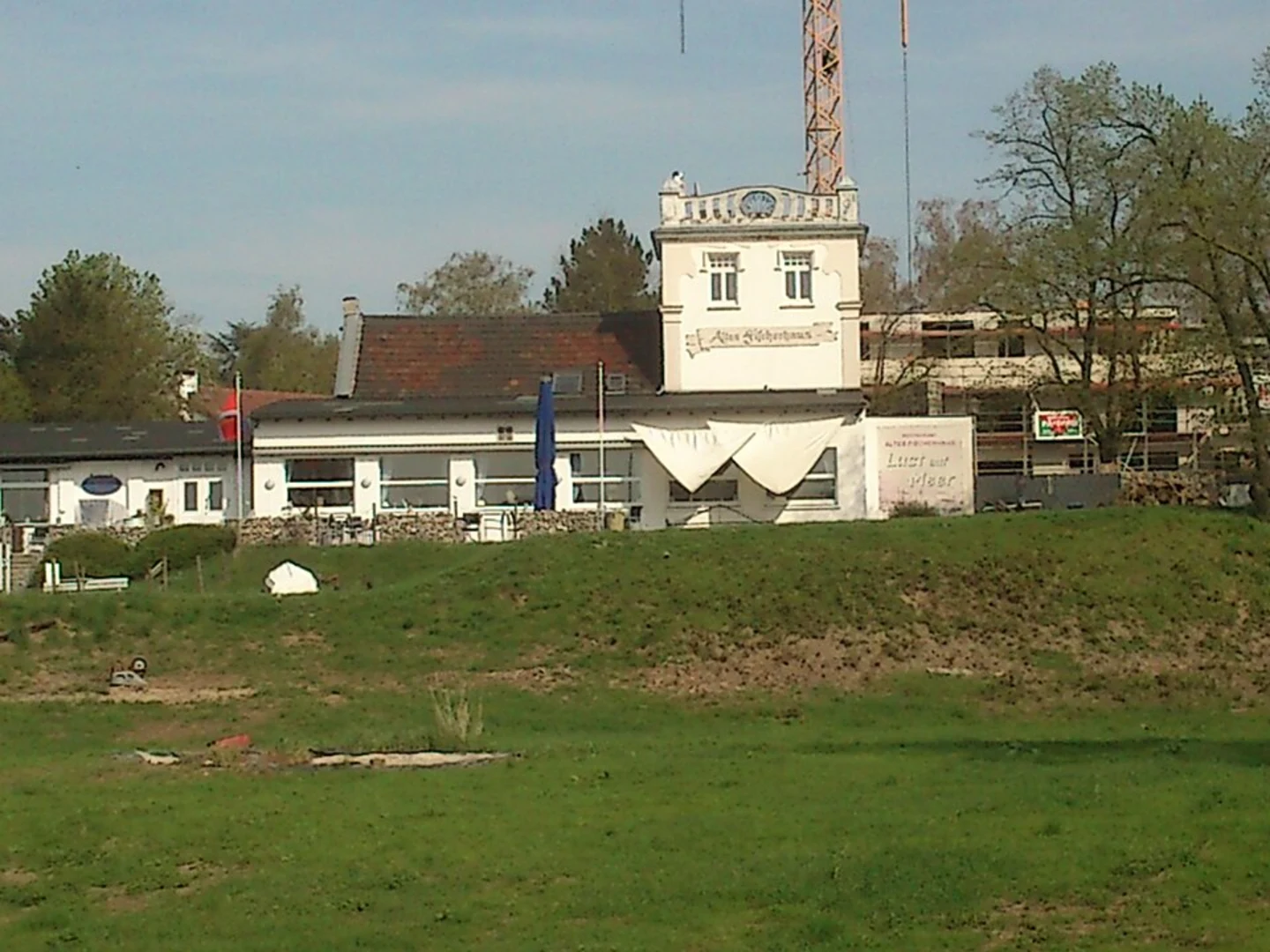 An image depicting the trail Urdenbach Loop and its surrounding area.