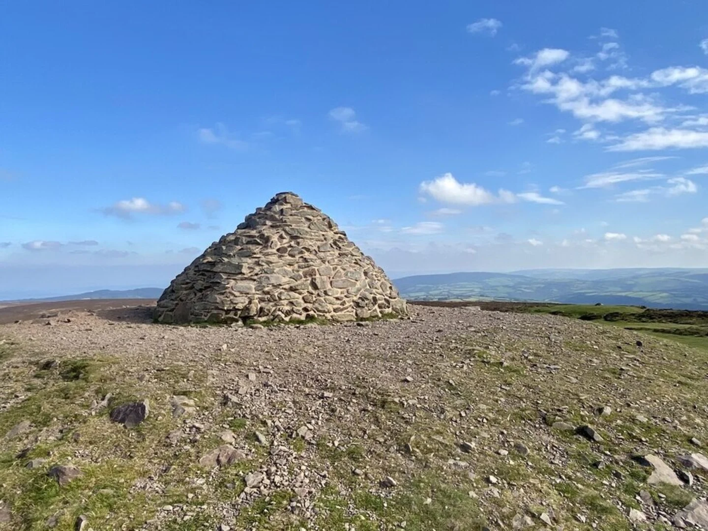 An image depicting the trail Exford and Dunkery Beacon Loop and its surrounding area.