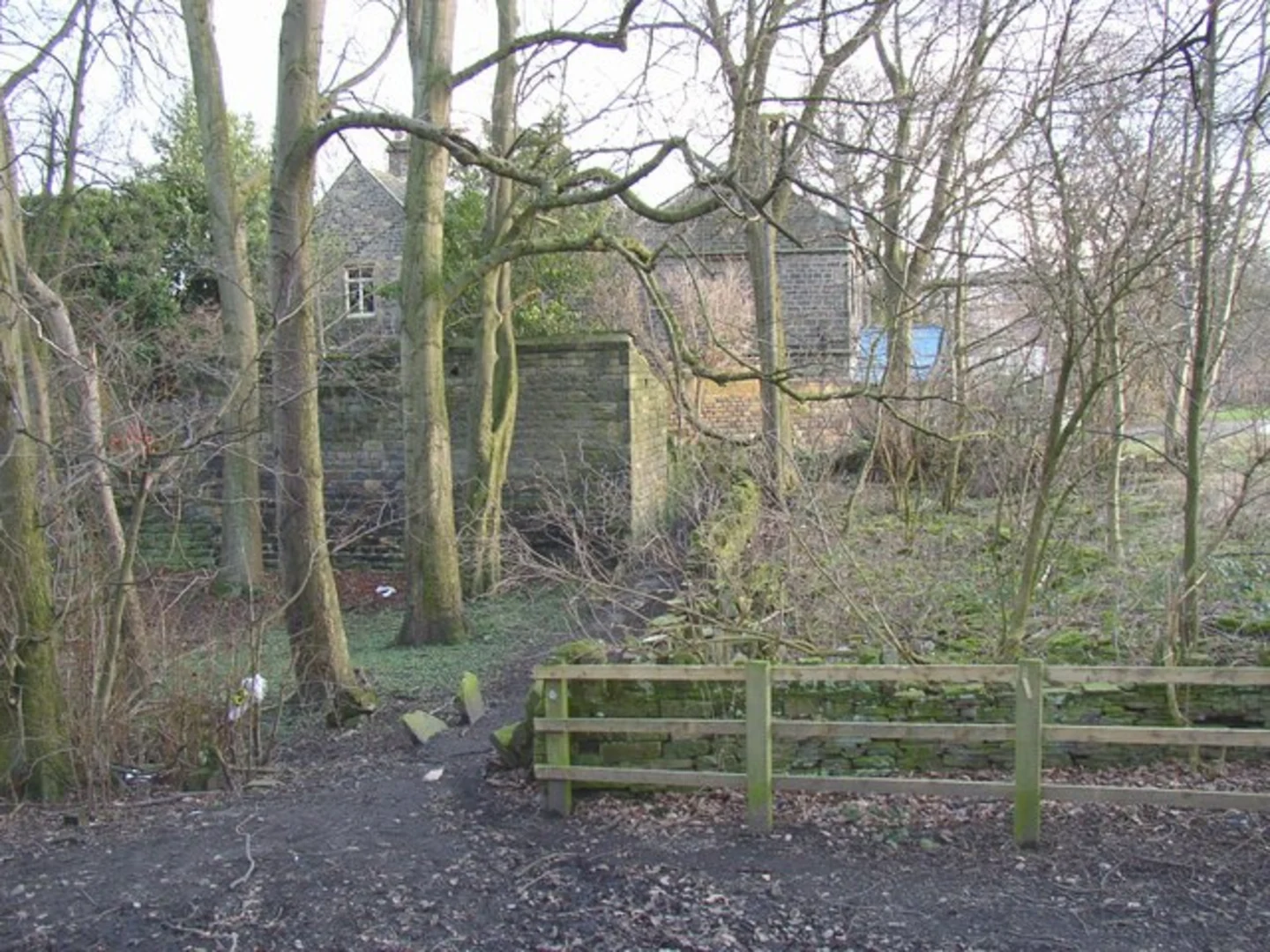 An image depicting the trail Bradley Gate Wood, Dyson Wood and Lower Fell Greave Loop and its surrounding area.