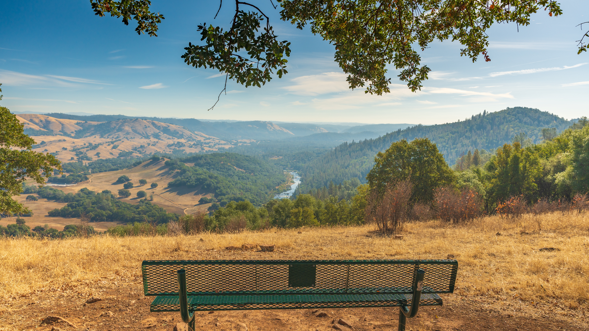 An image depicting the trail West Ravine Loop Trail and its surrounding area.