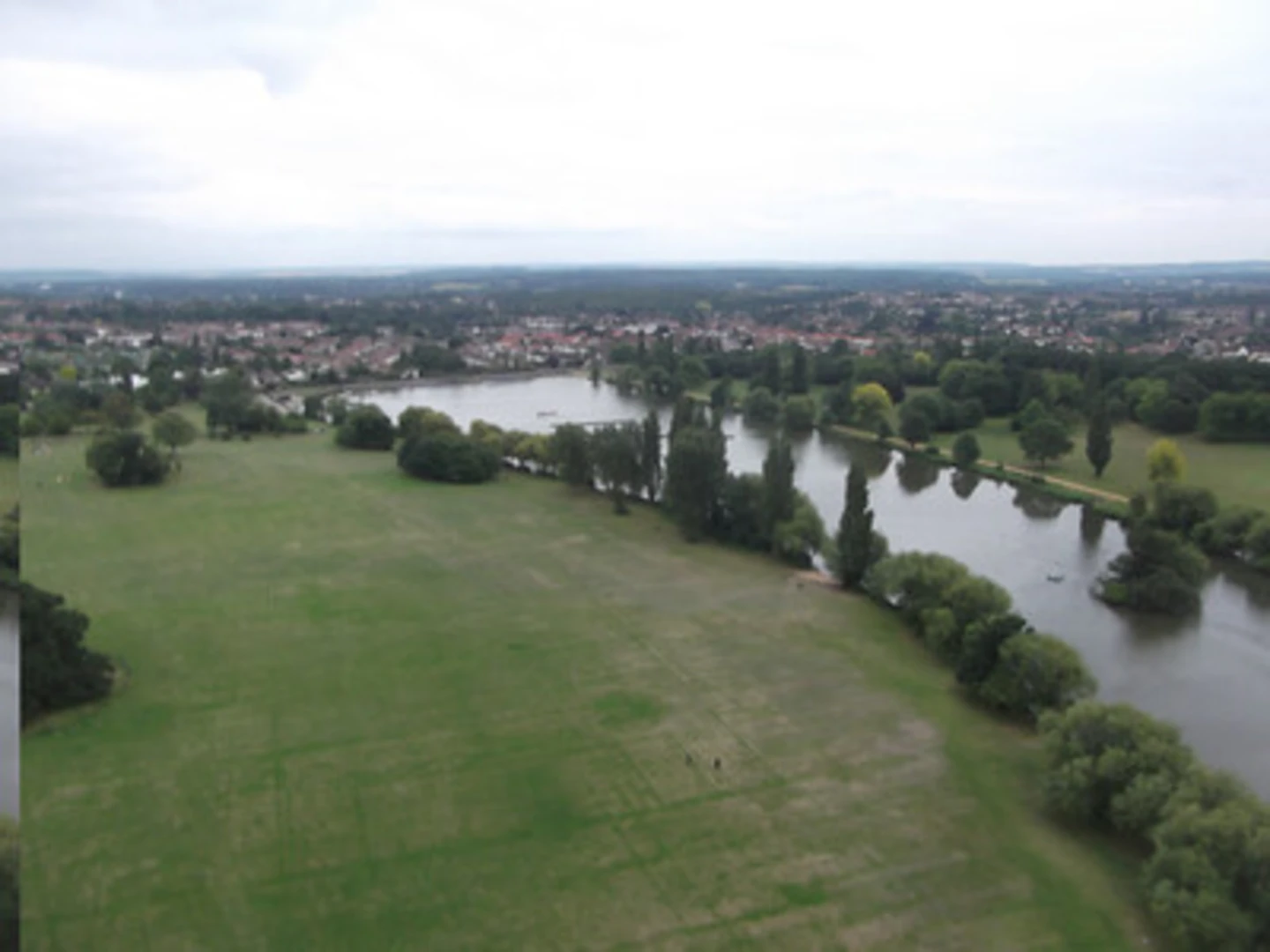 An image depicting the trail Bexley Woods, Danson Lake and Danson Park Walk and its surrounding area.