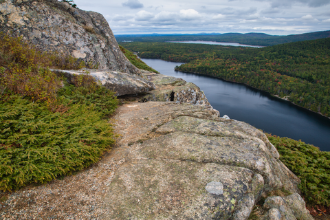 An image depicting the trail Beech Cliff Loop Trail and its surrounding area.