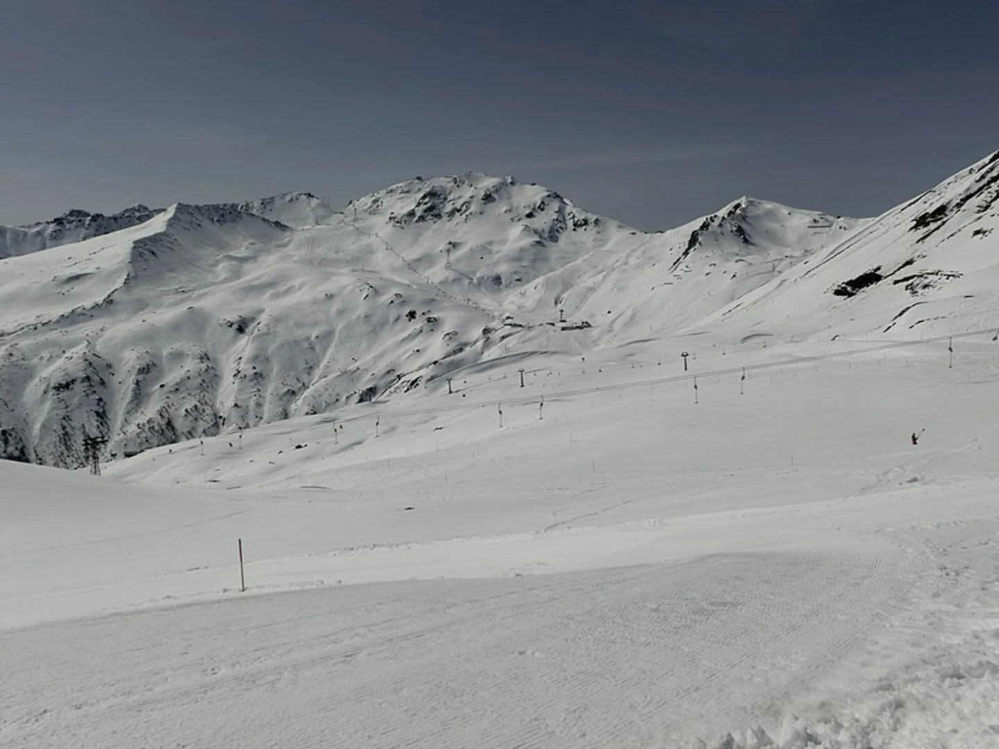 An image depicting the trail Davos Panoramaweg - Gotschnagrat to Schatzalp Trail and its surrounding area.