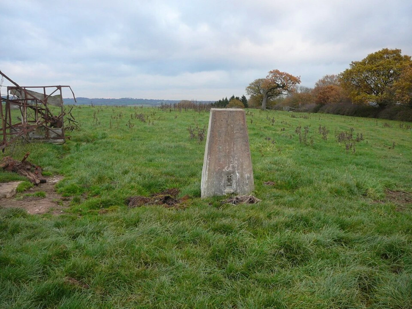 An image depicting the trail Alvechurch Loop and its surrounding area.