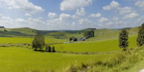 An image depicting the trail Biggin and Parsley Hay from Hartington and its surrounding area.