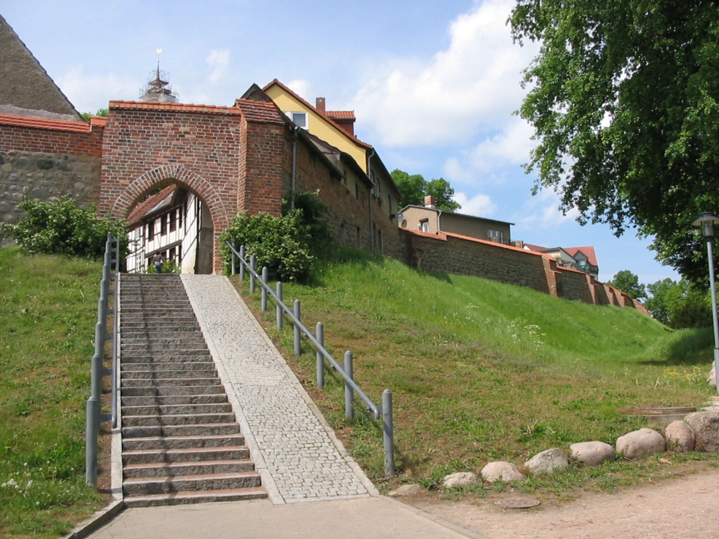 An image depicting the trail Moorlehrpfad and Sternberg Loop - Oberhof and its surrounding area.