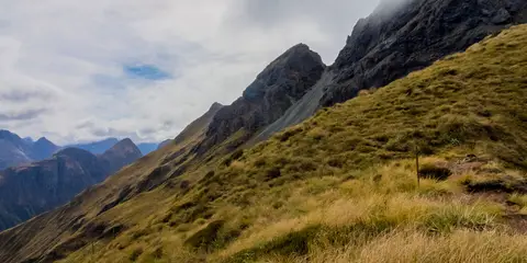 An image depicting the trail Dore Pass Route and its surrounding area.