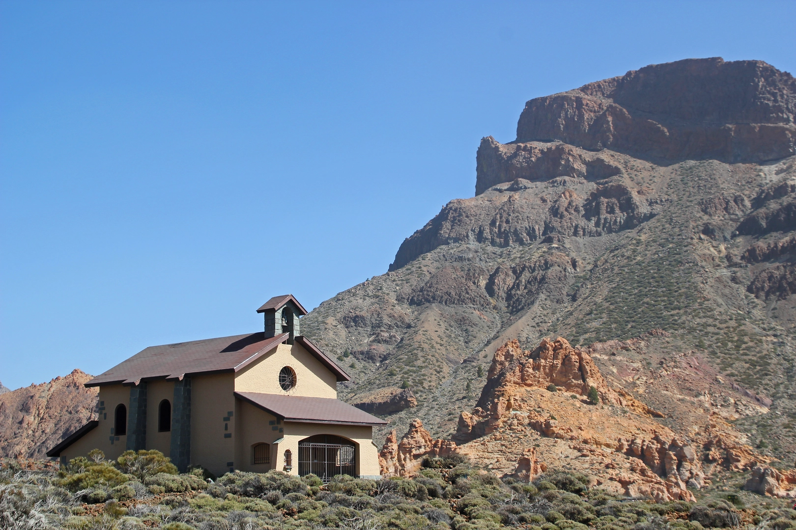 An image depicting the trail Montaña Majúa Loop from Cañada Blanca and its surrounding area.