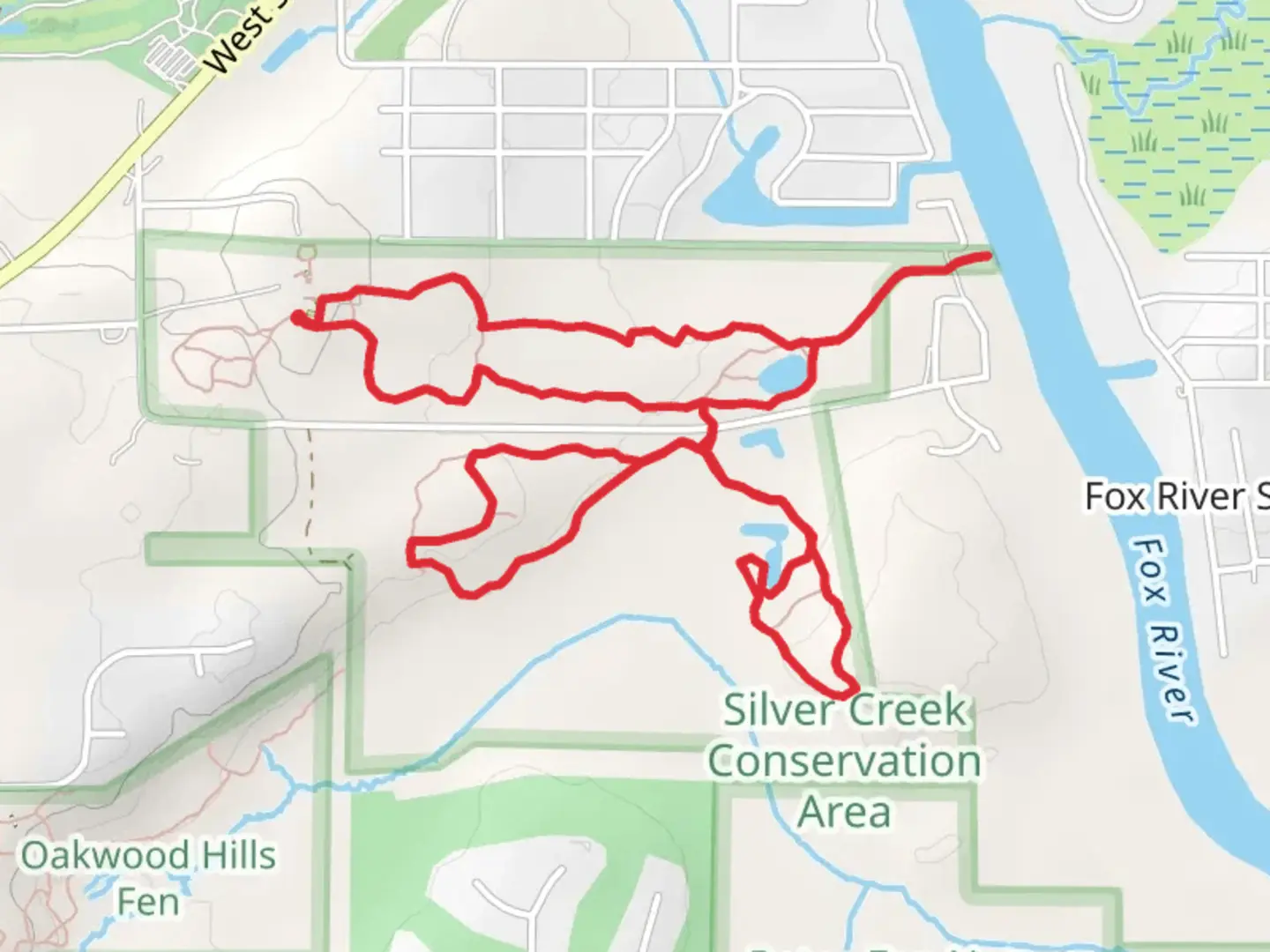 An image depicting the trail Long, East Trail and West Trail Loop and its surrounding area.