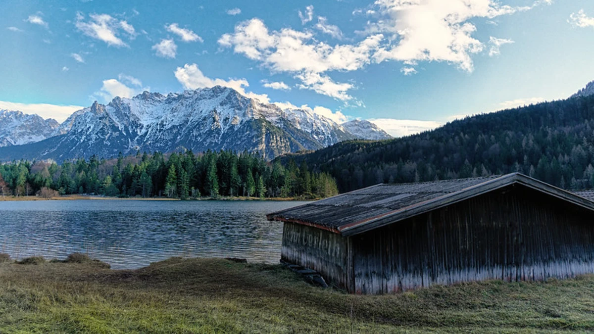 Lainbach-Wasserfall, Lautersee and Ferchensee Loop