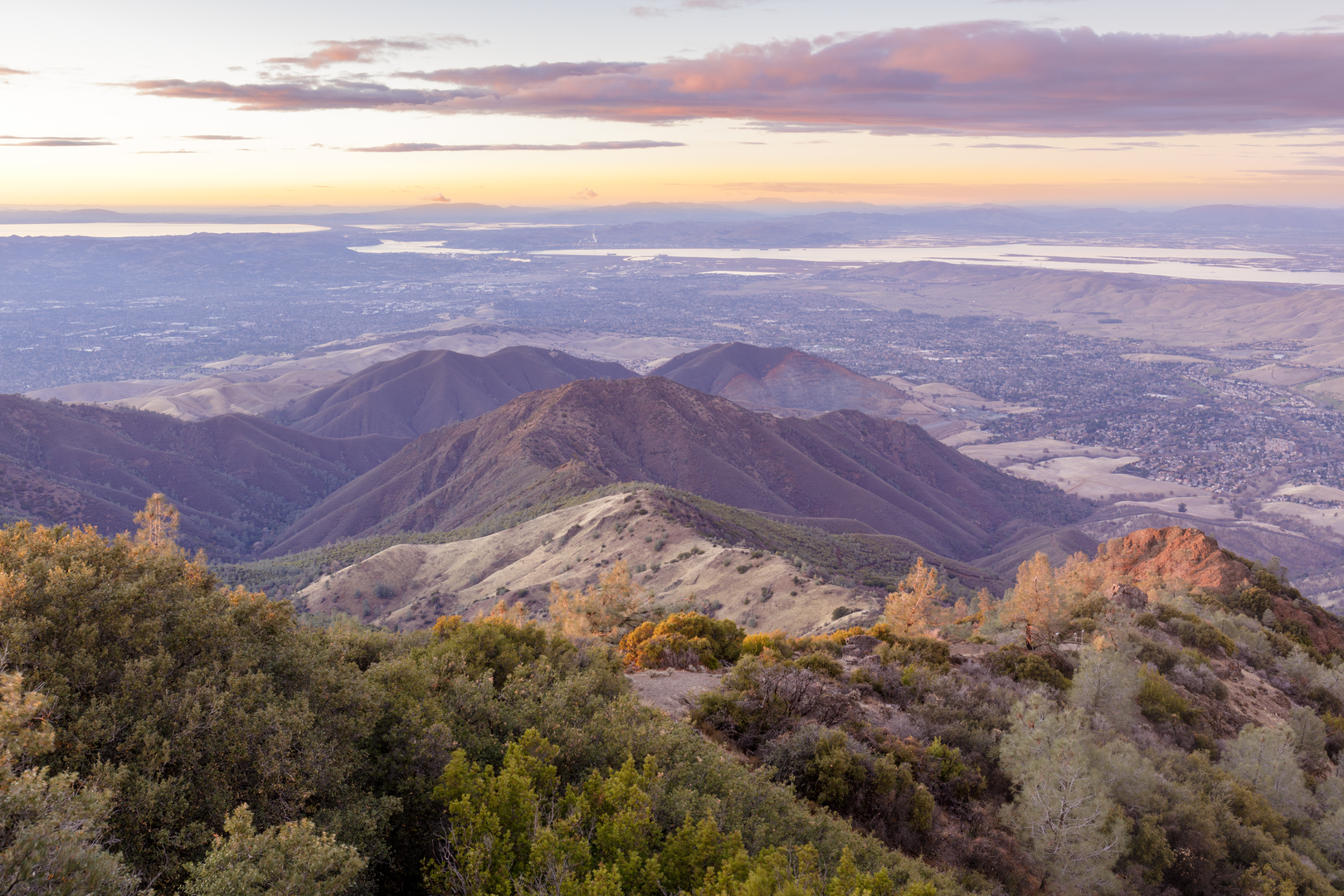 An image depicting the trail Coulter Pines, Eagle Peak and Mitchell Rock Loop Trail and its surrounding area.