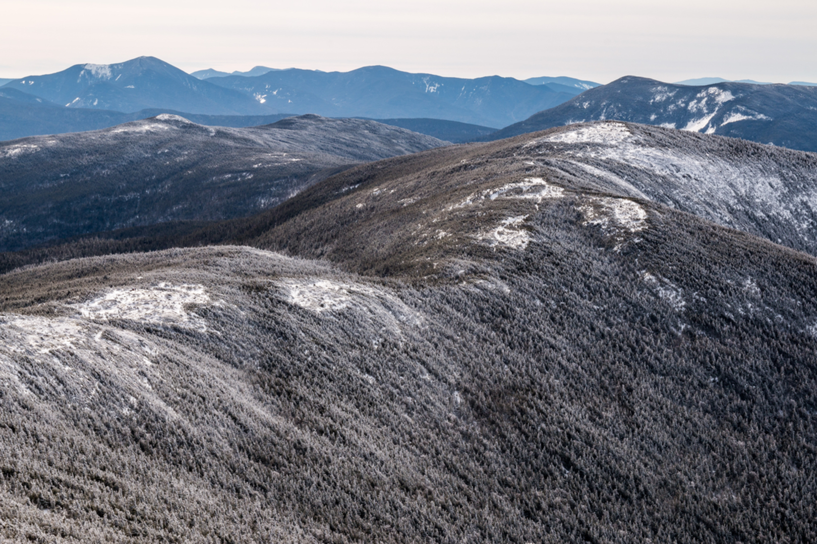 An image depicting the trail Mount Eisenhower Trail via Edmands Path and its surrounding area.