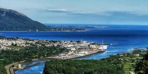 An image depicting the trail Barnavave Loop and its surrounding area.