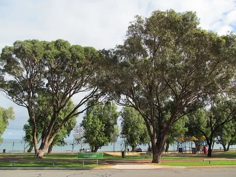 Bluff Point Heritage Trail