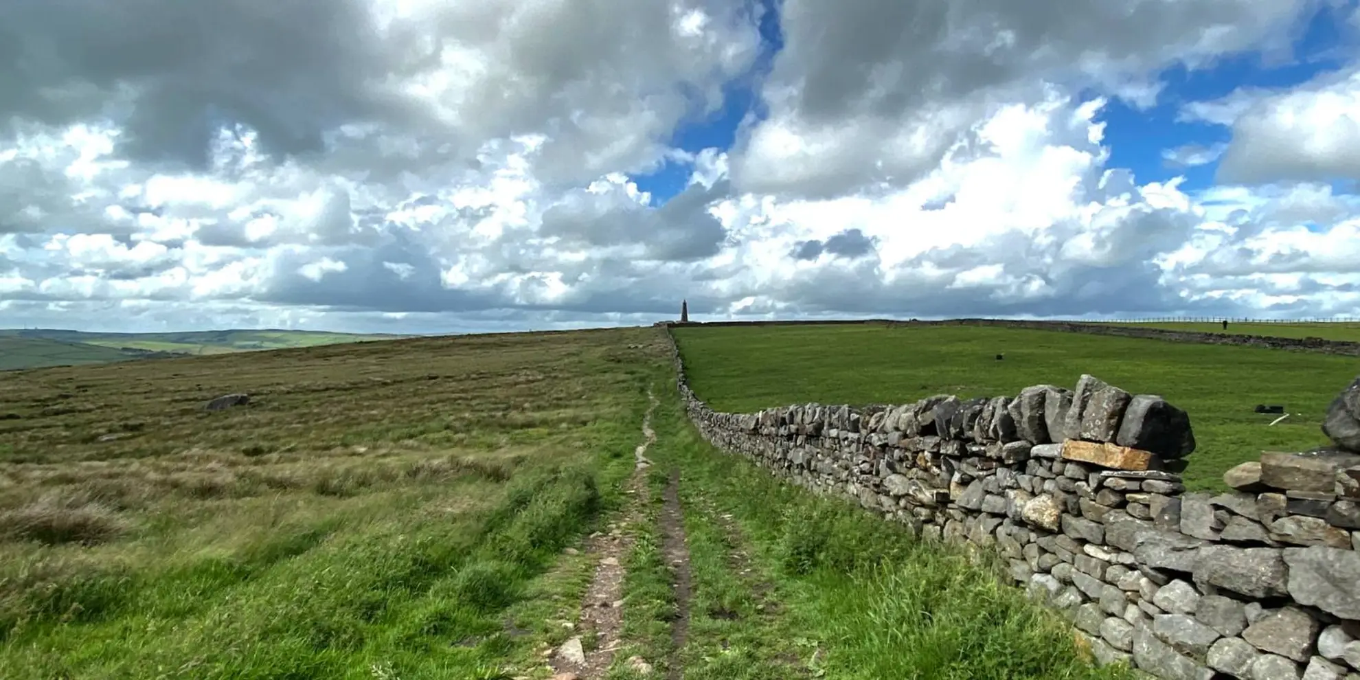 An image depicting the trail Lothersdale from Cowling and its surrounding area.