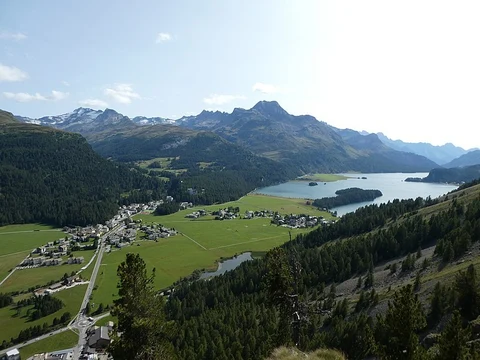 An image depicting the trail St Moritz Lake Loop Trail and its surrounding area.