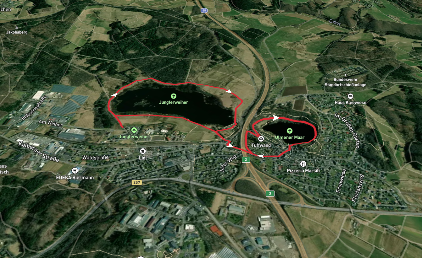 Jungferweiher and Ulmener Maar via Vulkanweg