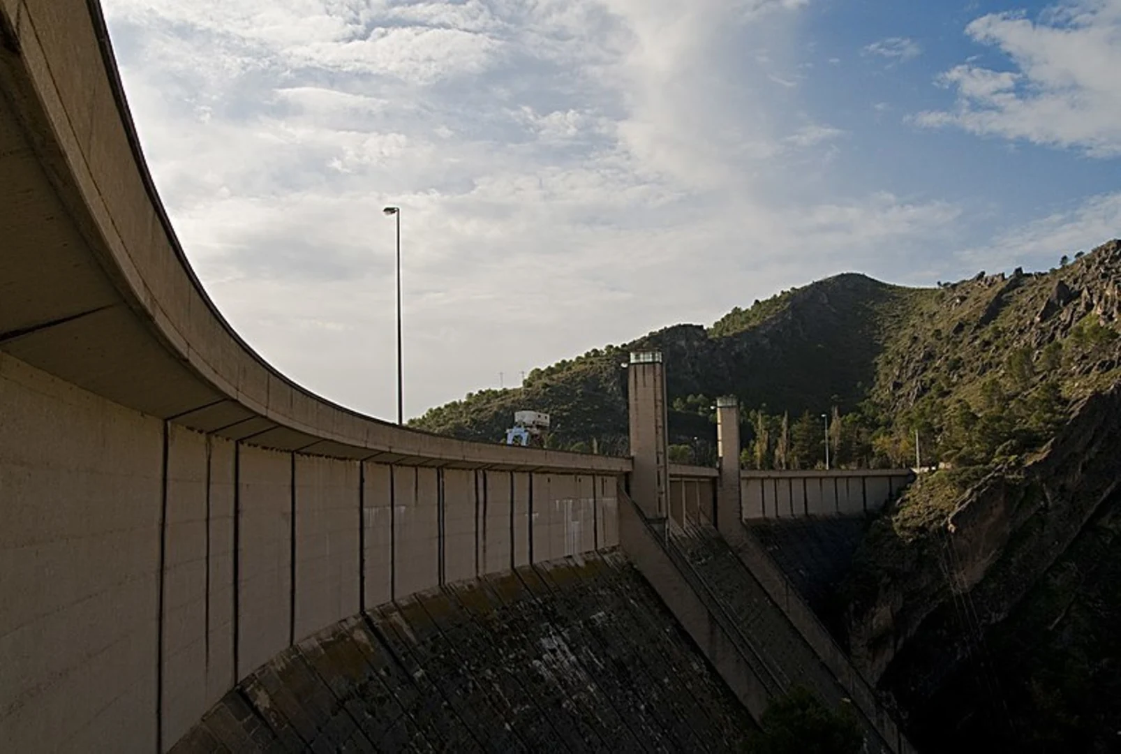 An image depicting the trail Hermitage Nª Sª de los Desamparados PR CU 47 and its surrounding area.