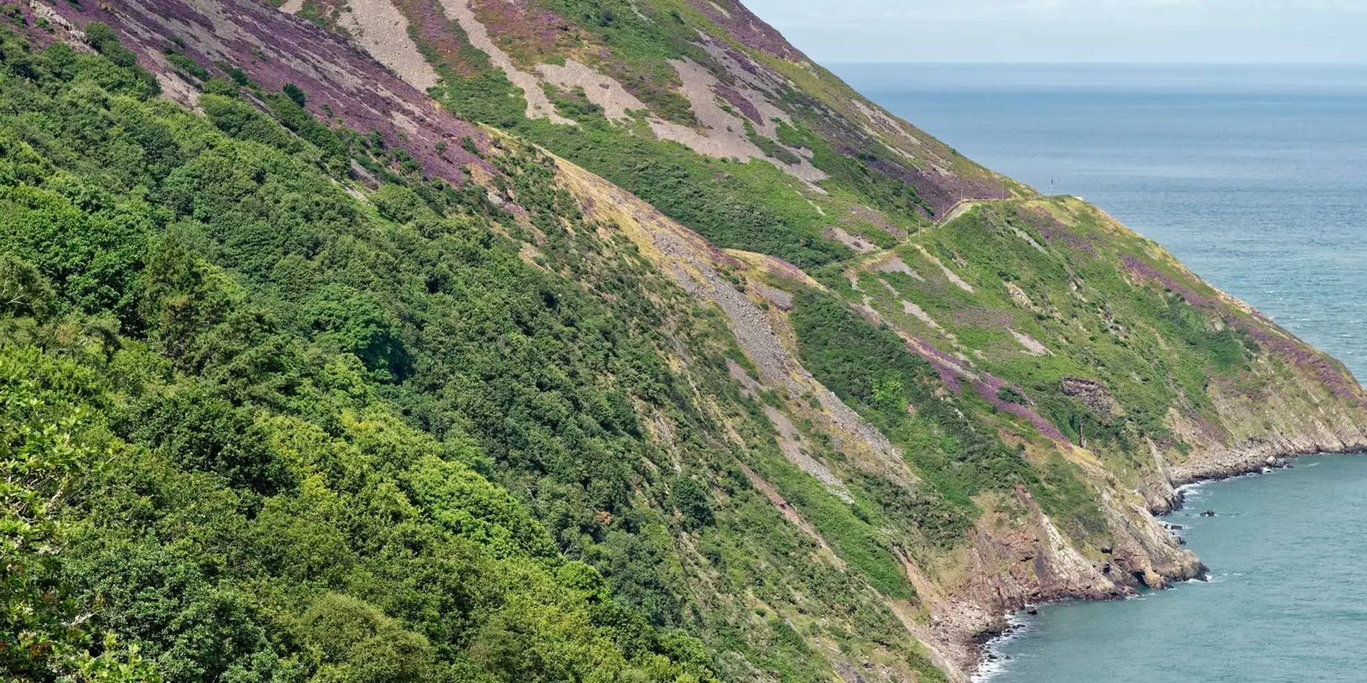 An image depicting the trail Sister's Fountain Walk and its surrounding area.