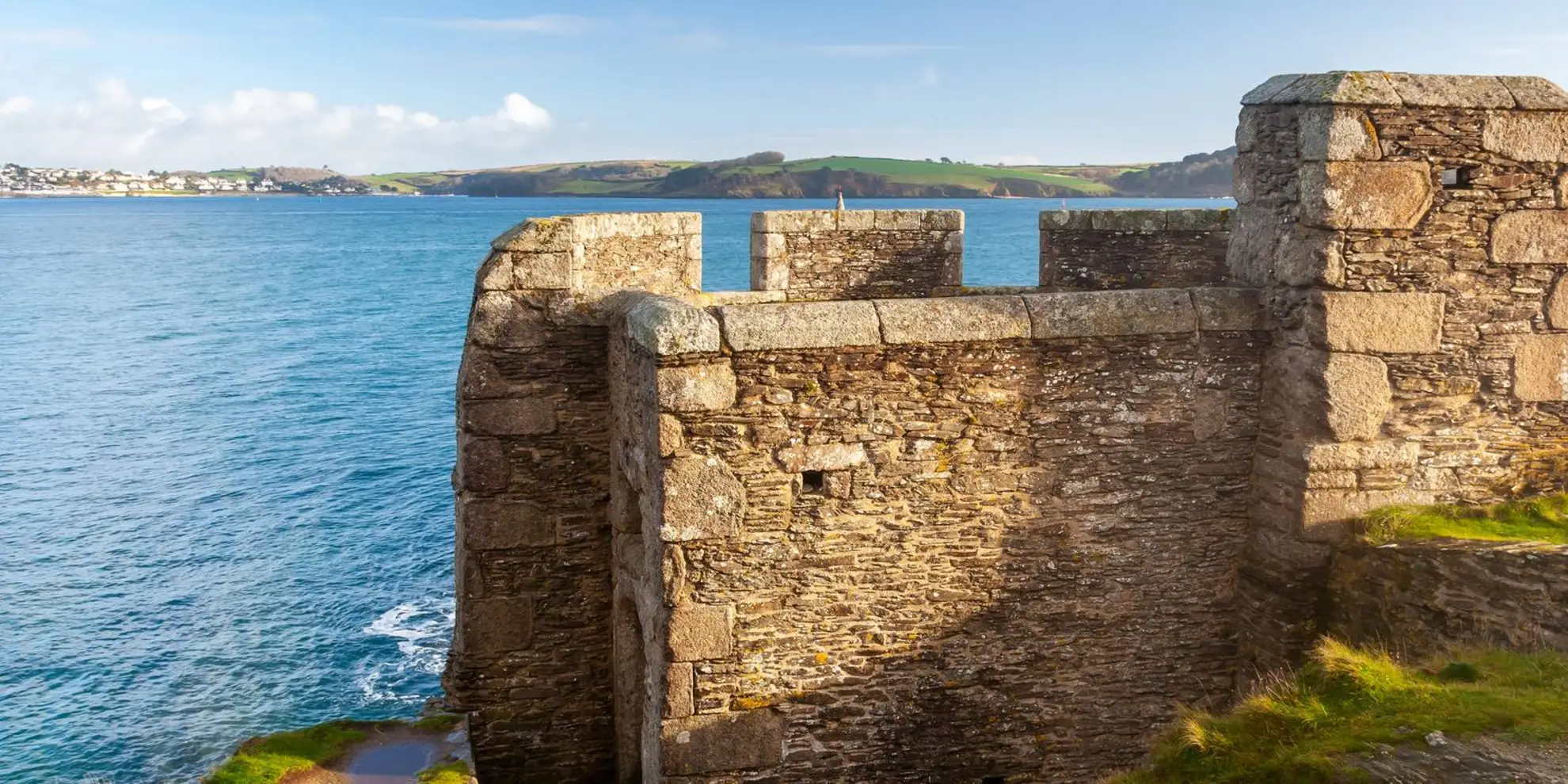 An image depicting the trail Pendennis Point to Maenporth Beach Walk and its surrounding area.