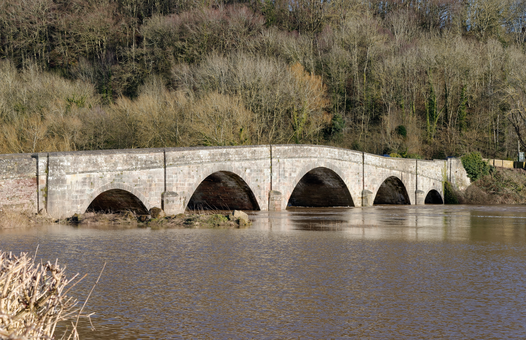 An image depicting the trail Ross - on - Wye Circuit and its surrounding area.