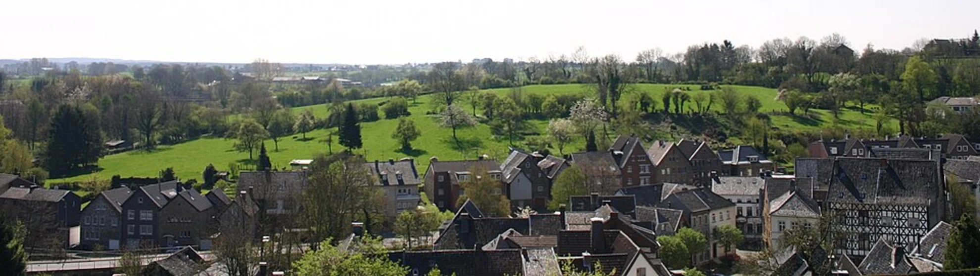 An image depicting the trail Indetal Rundweg and Breinig Rundweg and its surrounding area.