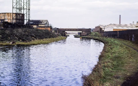 An image depicting the trail Walsall Canal Walk and its surrounding area.