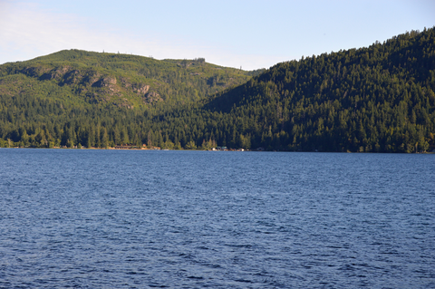 An image depicting the trail Oldenberg Lake Trail and its surrounding area.