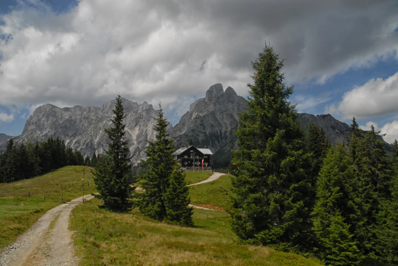 An image depicting the trail From Johnsbach to Mödlinger Hütte and its surrounding area.