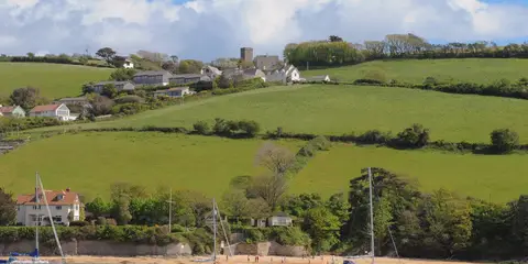 An image depicting the trail East Portlemouth and Gara Rock Walk and its surrounding area.