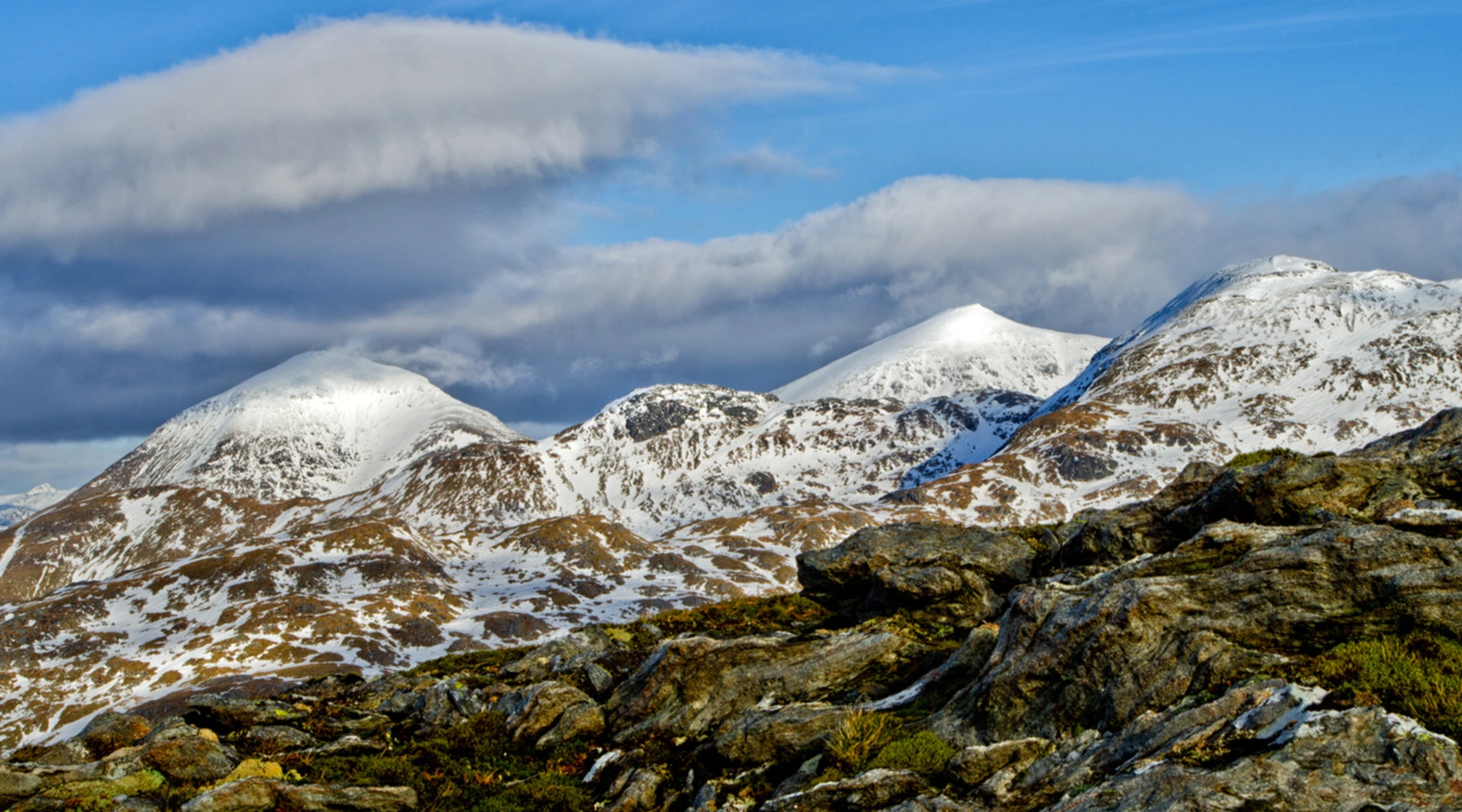 An image depicting the trail Stob Binnein via Ben More and its surrounding area.