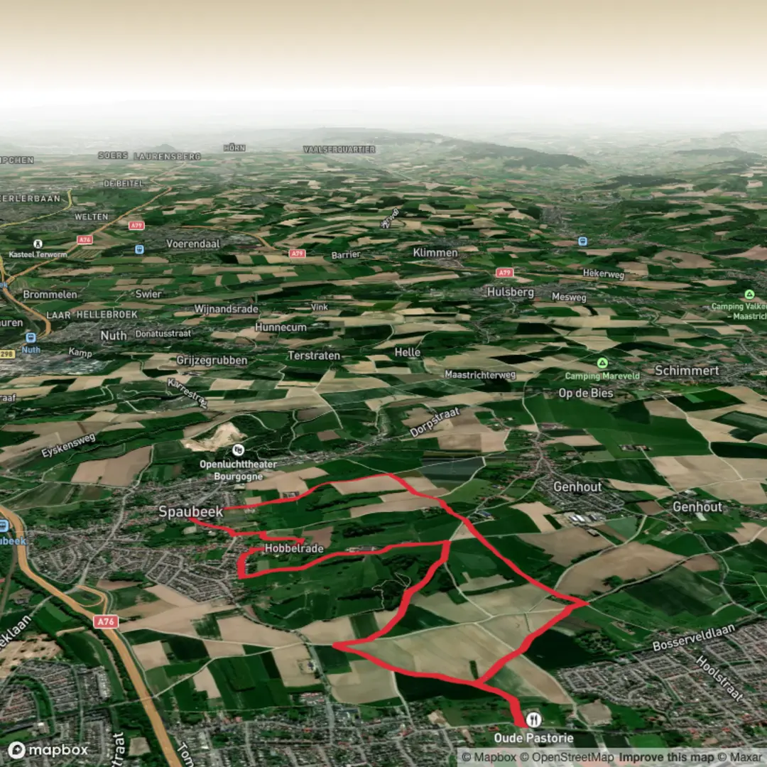 An image depicting the trail Spaubeek and Cynsberg via Eerste Hof Weg and its surrounding area.