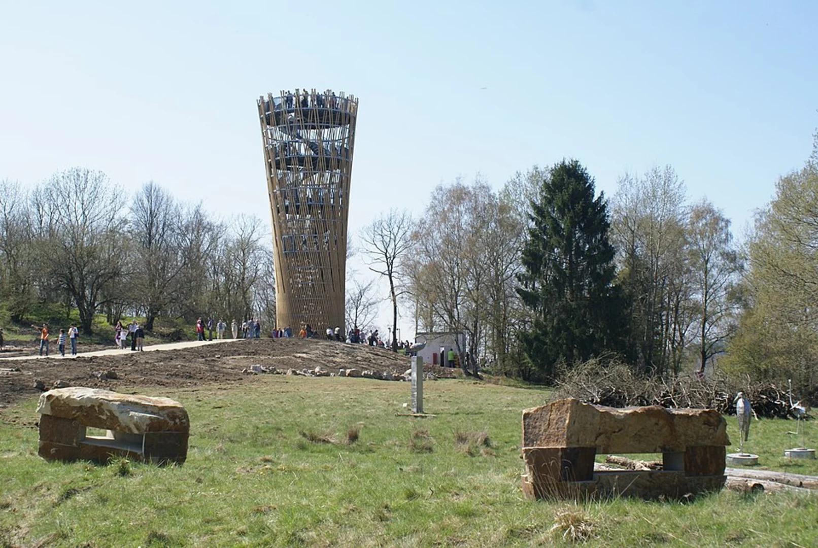 An image depicting the trail Bad Fredeburg and Zwergberg Loop via Hunauweg and its surrounding area.