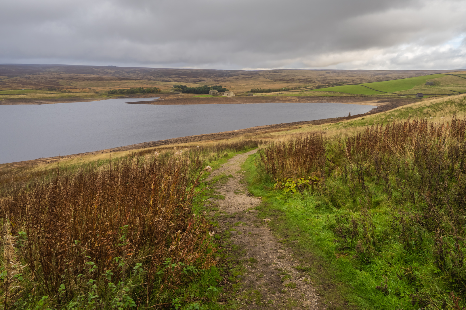 An image depicting the trail Skyreholme Bank - Grimwith Reservoir and Stump Cross and its surrounding area.
