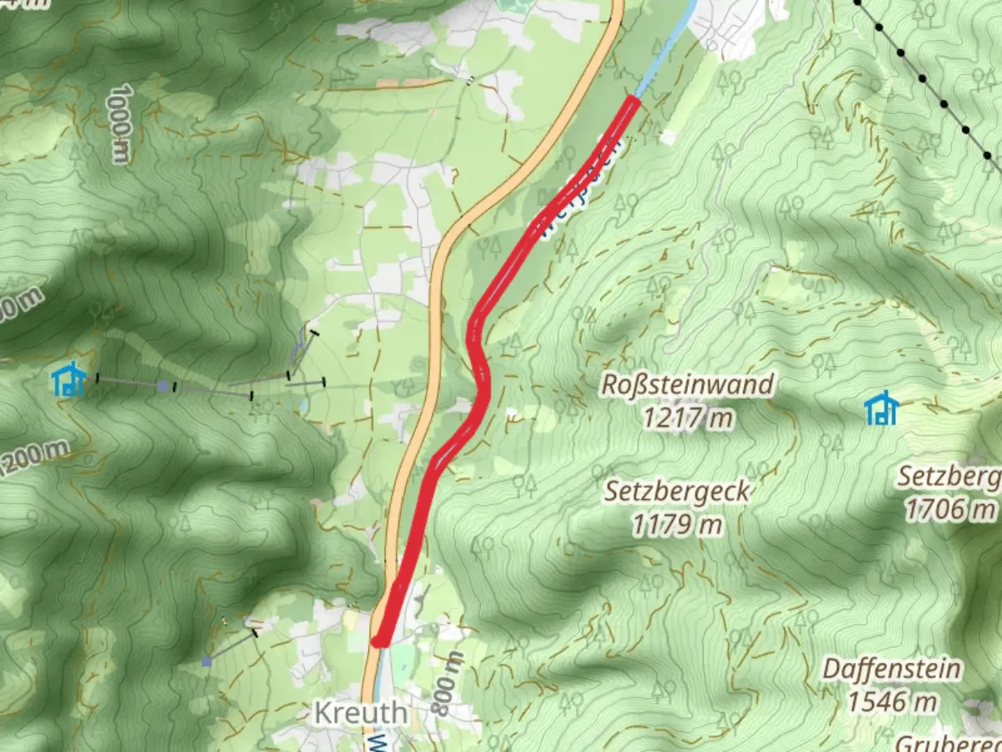 An image depicting the trail Weissach via Rathaus Weg and its surrounding area.