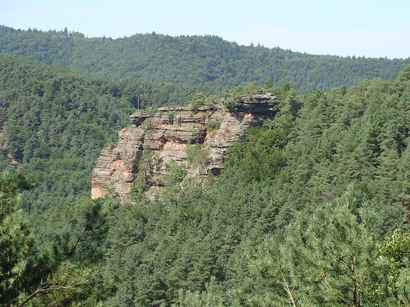 An image depicting the trail Stephanstal, Eichelberg, Wolfshorn and Kahler Felsen Loop and its surrounding area.