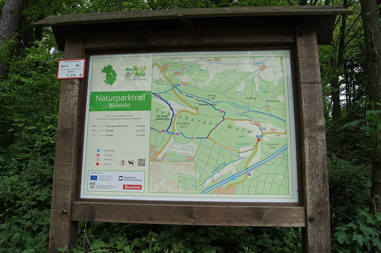 An image depicting the trail Wetterhaeuschen to Wanderparkplatz via Stauweiher and Tierpark and its surrounding area.