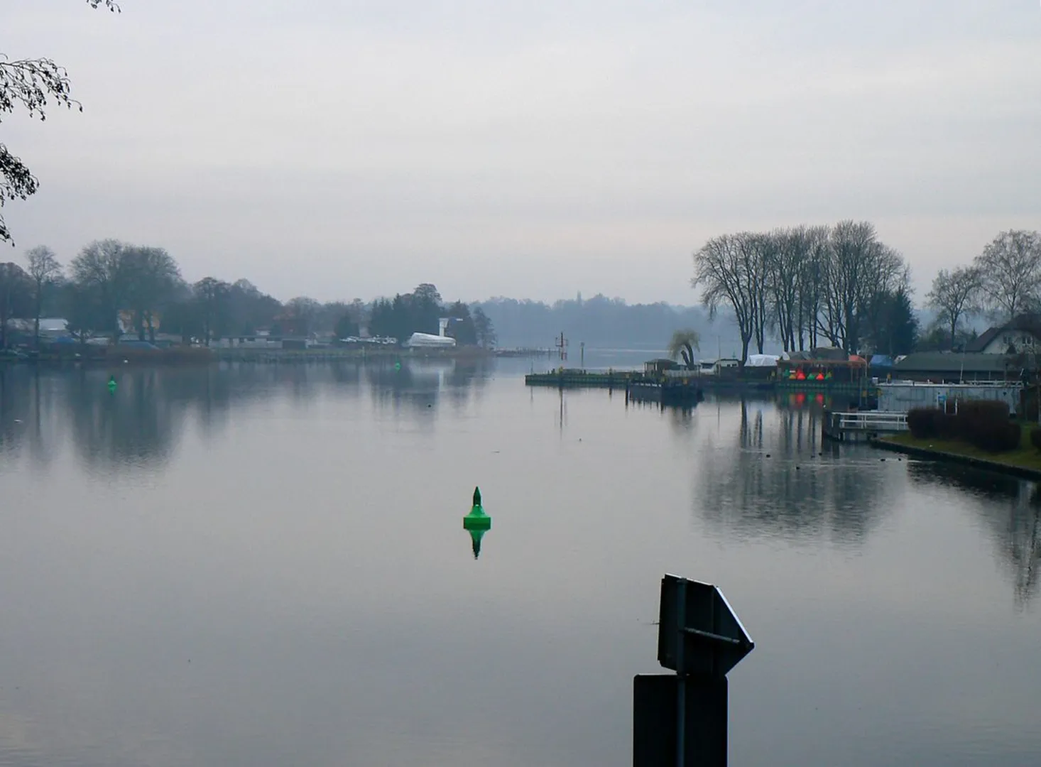 An image depicting the trail Karutzsee via Rundwanderweg Erkner and its surrounding area.