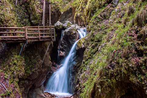 An image depicting the trail 3 Hütten Wanderung Bosruck-Rohrauerhaus-Hofalm and its surrounding area.