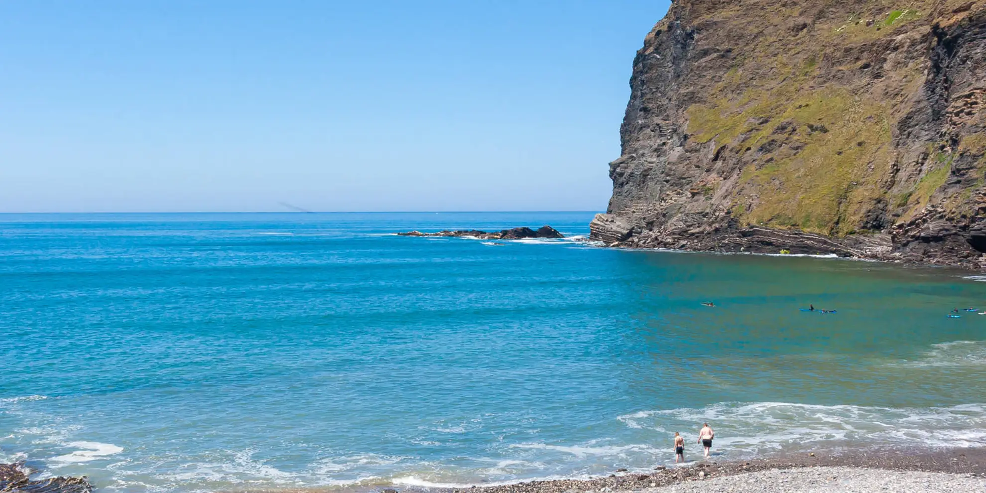An image depicting the trail St Gennys and Castle Point from Crackington Haven and its surrounding area.