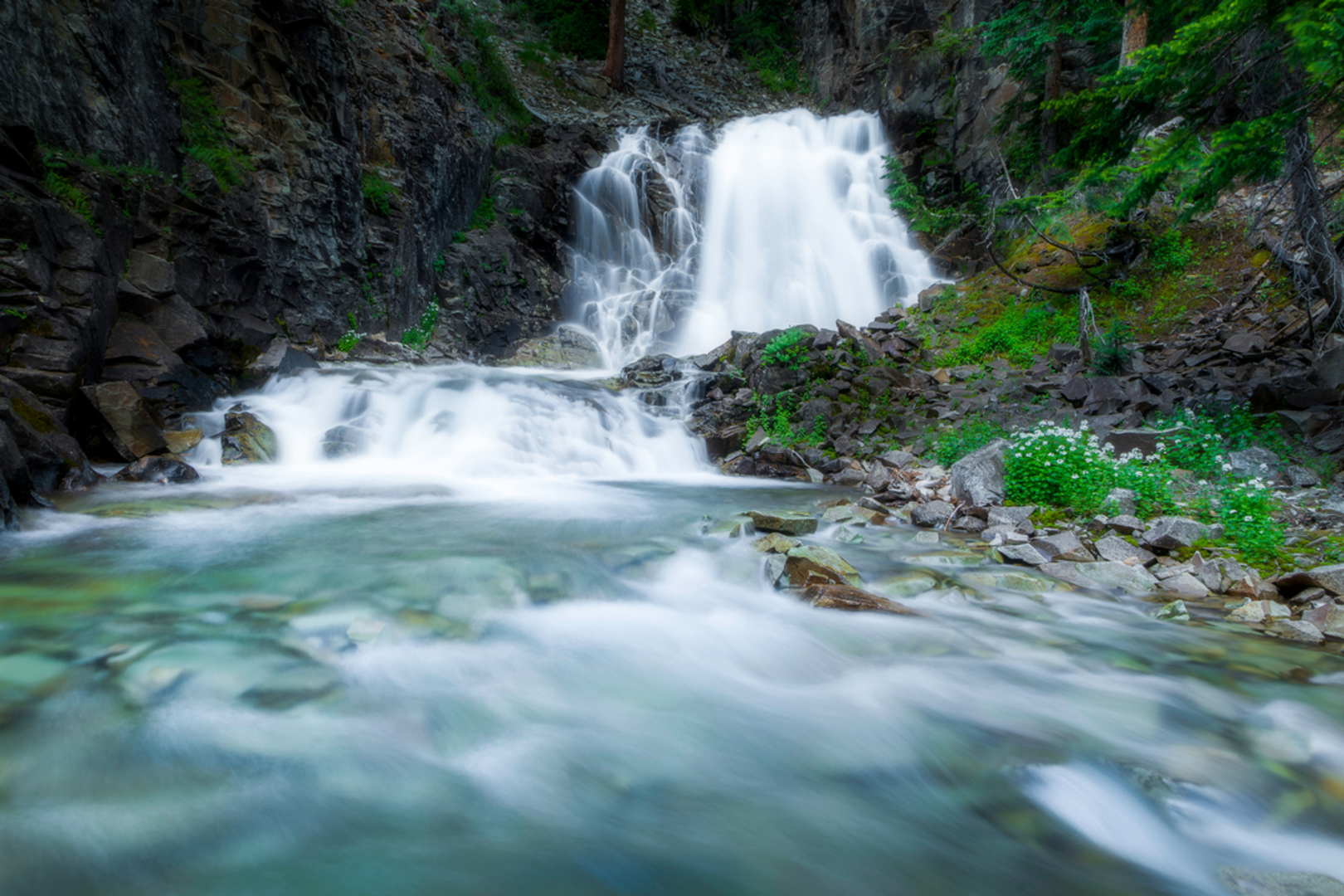 An image depicting the trail Judd Falls and its surrounding area.