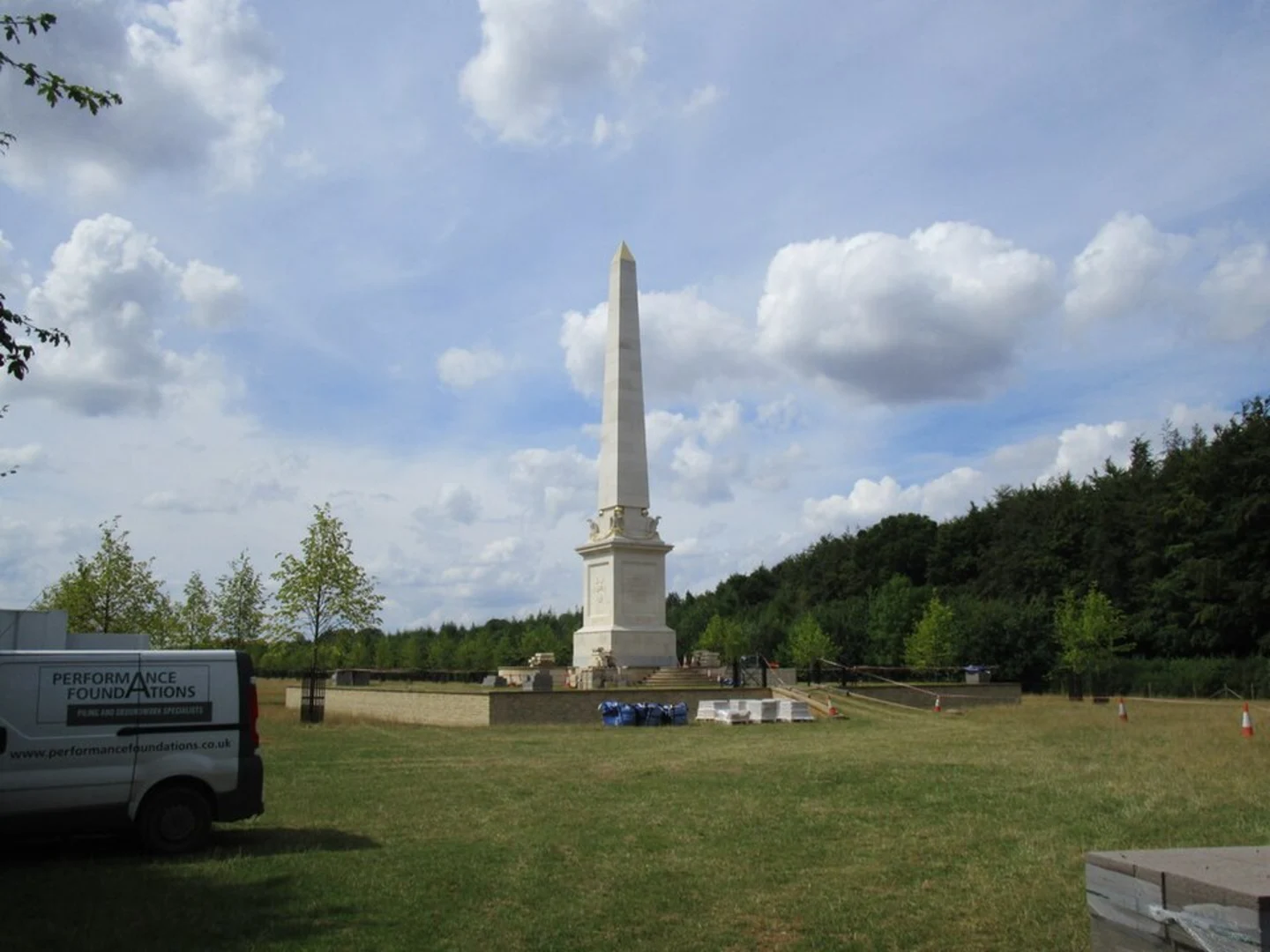 An image depicting the trail Tusmore Park Estate Loop and its surrounding area.