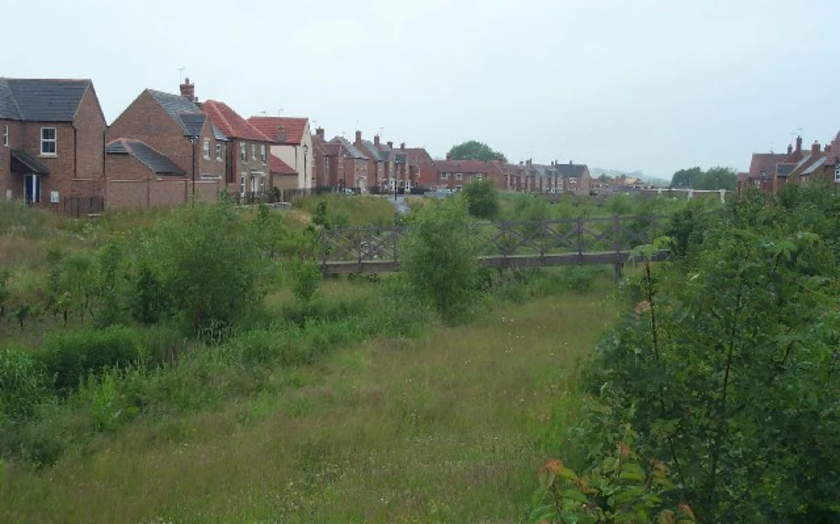 An image depicting the trail Fairford Leys Loop and its surrounding area.
