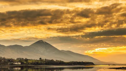 An image depicting the trail Croagh Patrick Heritage Trail and its surrounding area.
