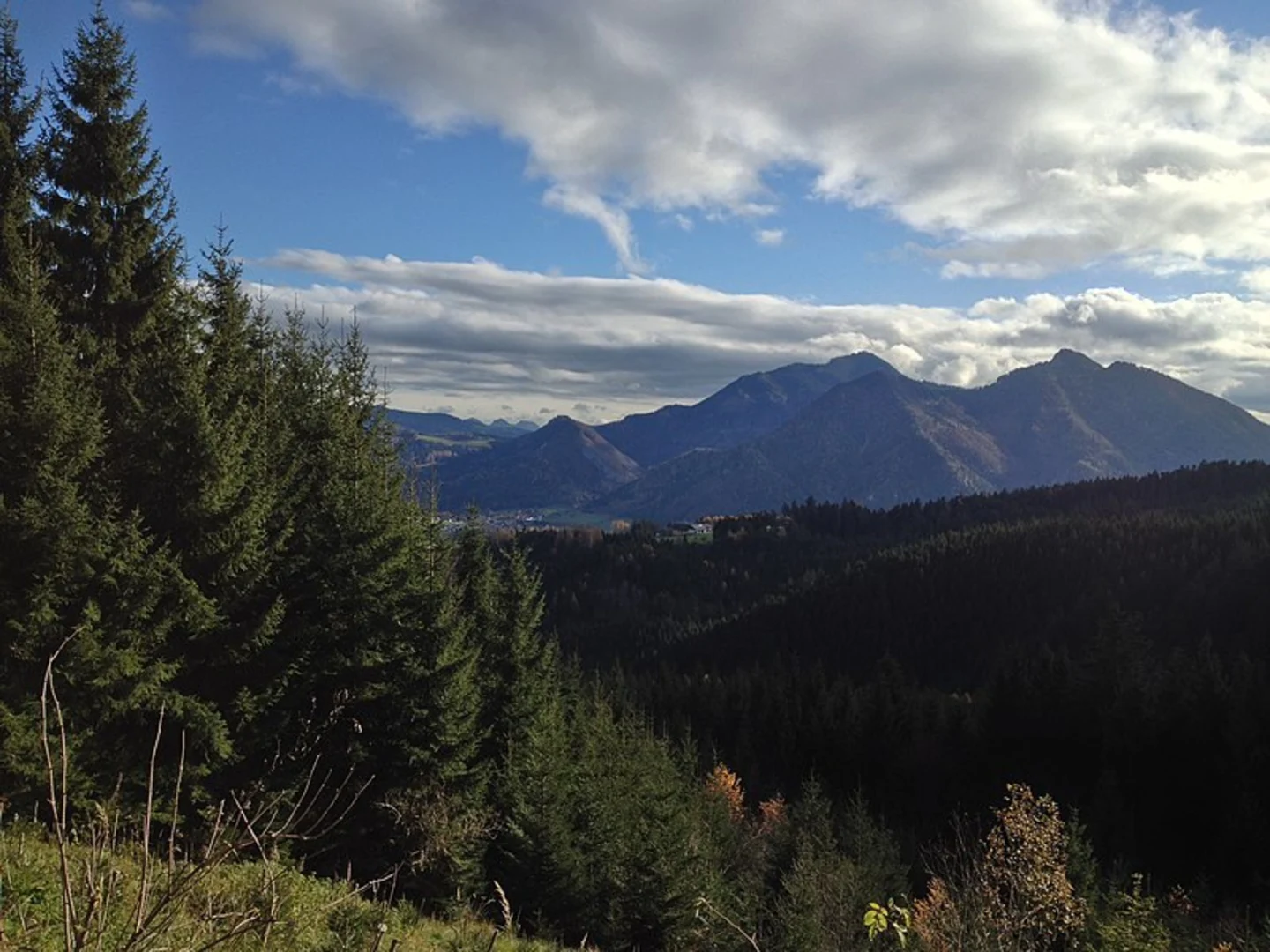 An image depicting the trail Hochsalm Summit Trail and its surrounding area.