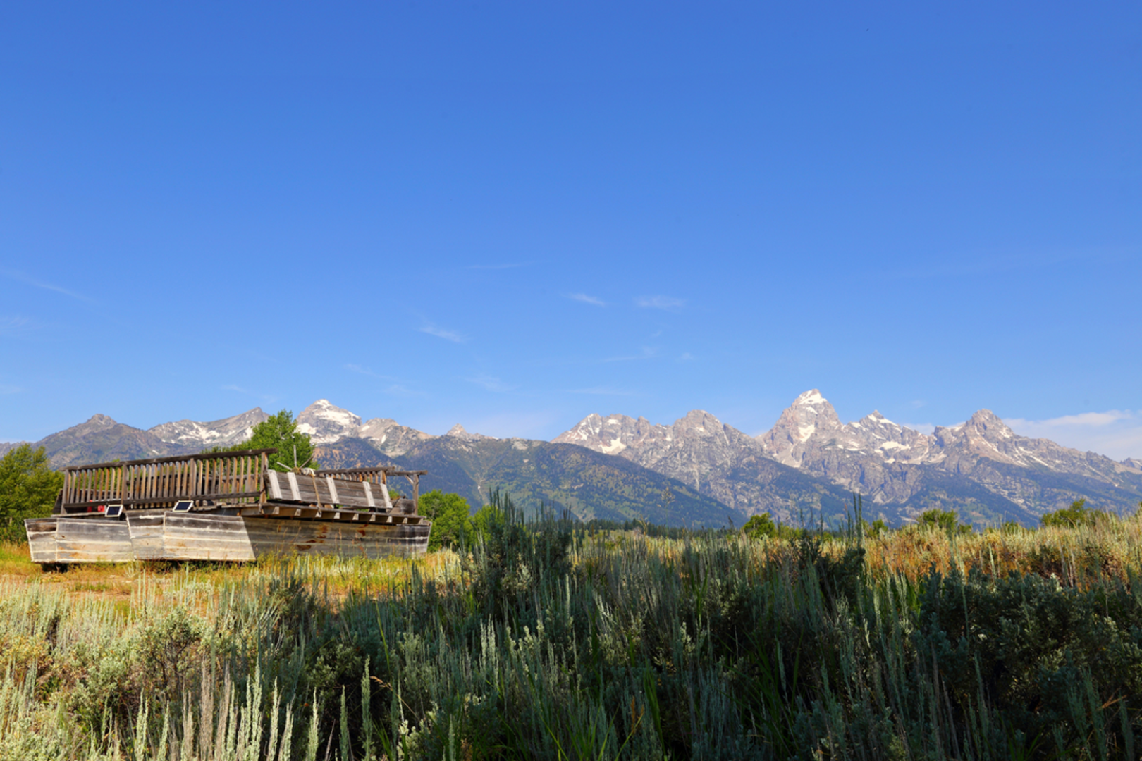 An image depicting the trail Menor’s Ferry West Trail and its surrounding area.
