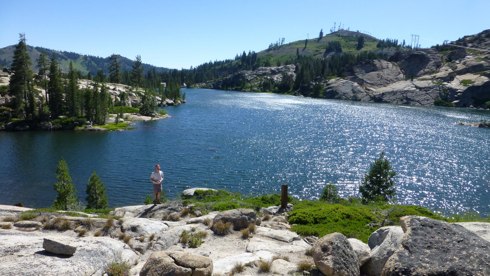An image depicting the trail Pacific Crest Trail from West Lakes and its surrounding area.