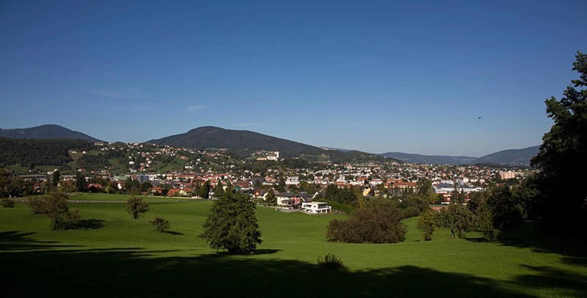 An image depicting the trail Weiz - Hofstatt Forest Loop Trail and its surrounding area.