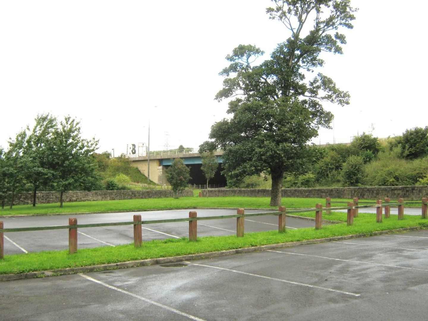 An image depicting the trail Cuerden Valley Park Loop and its surrounding area.