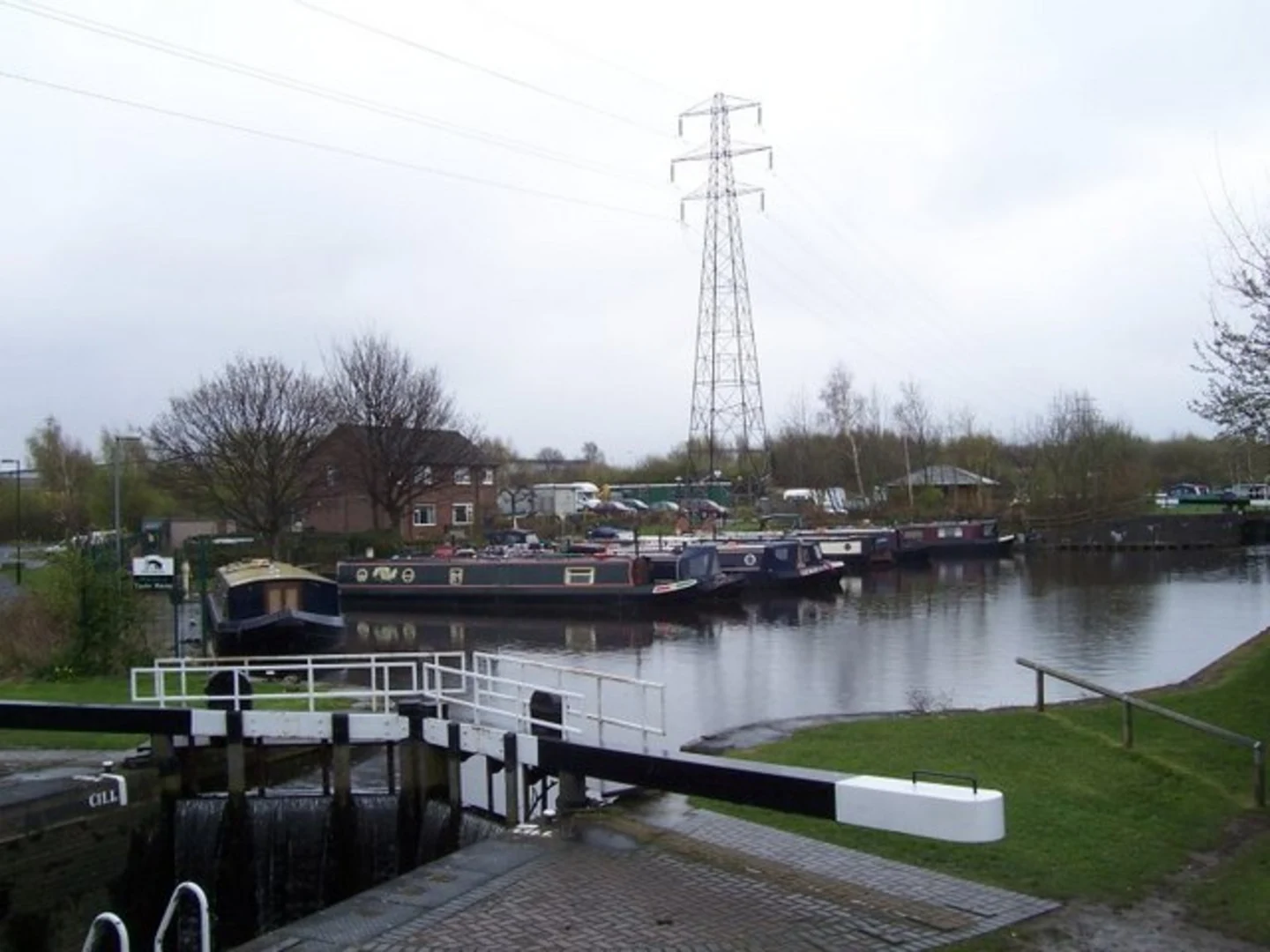 An image depicting the trail Sheffield and Tinsley Canal from Tinsley and its surrounding area.